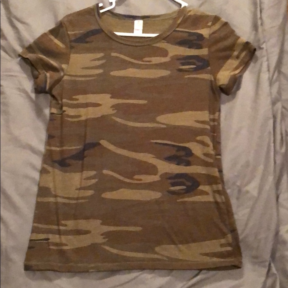 Camo T-shirt medium
